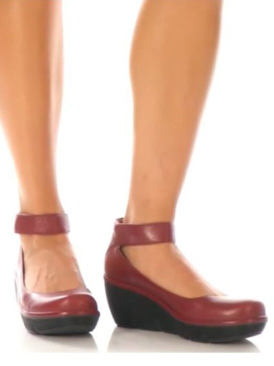Clarks Shoes - Clarks Women's Burgundy Clarene Tide Printed Wedge Heel Pump Shoes Size US 7.5